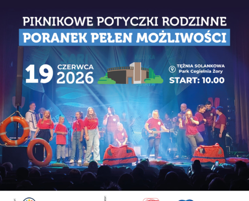 Grafika promująca wydarzenie rodzinne. W tle widoczna jest scena z występem muzycznym, uczestnikami oraz publicznością. Na projekcie znajdują się elementy graficzne i logotypy organizatorów oraz partnerów.