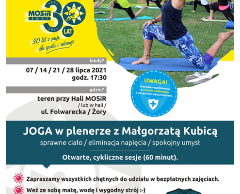 Na plakacie zapowiedź jogi w plenerze, u góry logo Akcji Lato 2021, w środku zdjęcie przedstawiające ćwiczenia jogi na trawie
