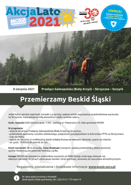 Na plakacie zapowiedź wyjazdu w góry, u góry logo Akcji Lato 2021, w środku zdjęcie przedstawiające dwóch turystów na ścieżce w górach