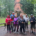galeria zdjęć przedstawia zajęcia Nordic Walking w terenie, uczestników i ćwiczenia