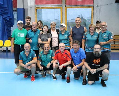 galeria zdjęć przedstawia turniej w bule w żorskiej hali sportowej oraz wręczenie nagród