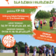 Plakat promujący letnie zajęcia piłki nożnej dla dzieci i młodzieży. Na grafice widoczne są fotografie dzieci ćwiczących z trenerem na boisku oraz kolorowe elementy graficzne w odcieniach zieleni i pomarańczu.